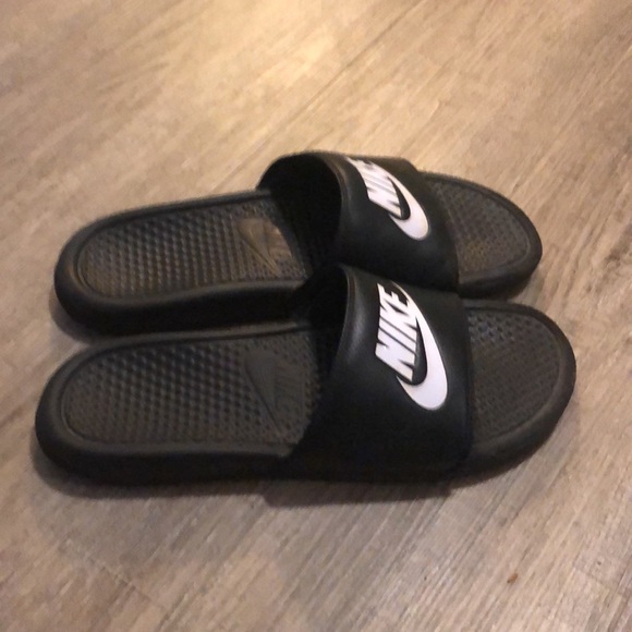 Nike Slides Black - Picture 3 of 5